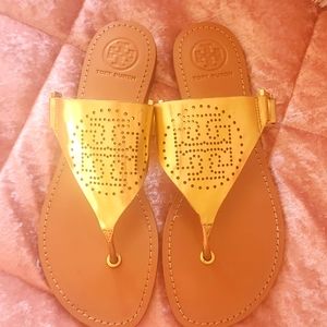 TORY BURCH SANDALS!!! Like new condition 💞